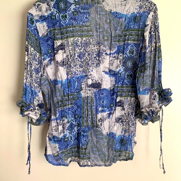 Caviar Blue and White Geometric Design Blouse - Picture 2 of 4